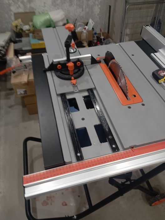 Продается распиловочный станок по дереву