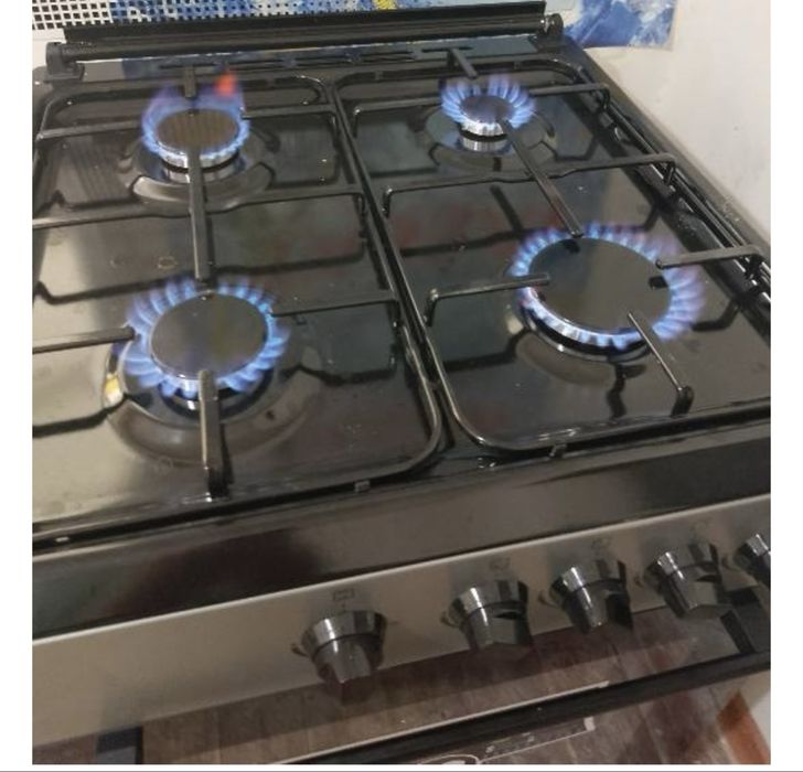 Продам кухонную плиту