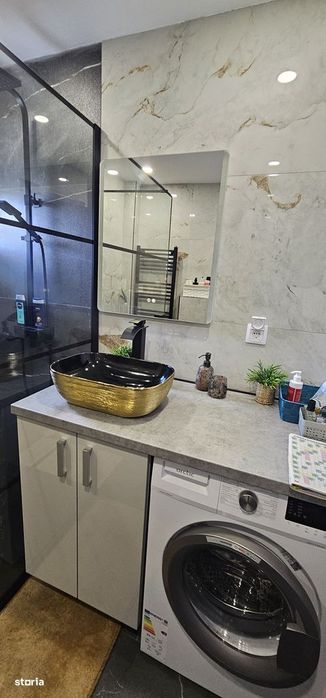 Vandapartament de 3 camere,decomandate ,confort 1 situat pe str.Uzinei