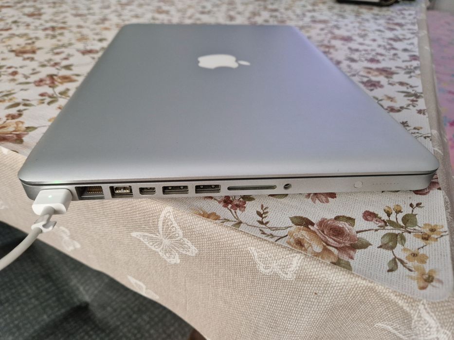 Macbook pro 2.26 ghz intel core 2