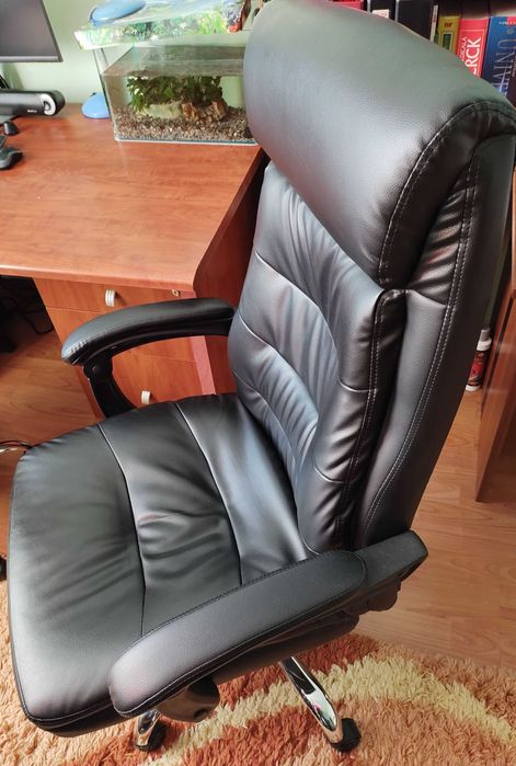 Fotoliu/scaun de birou cu suport picioare