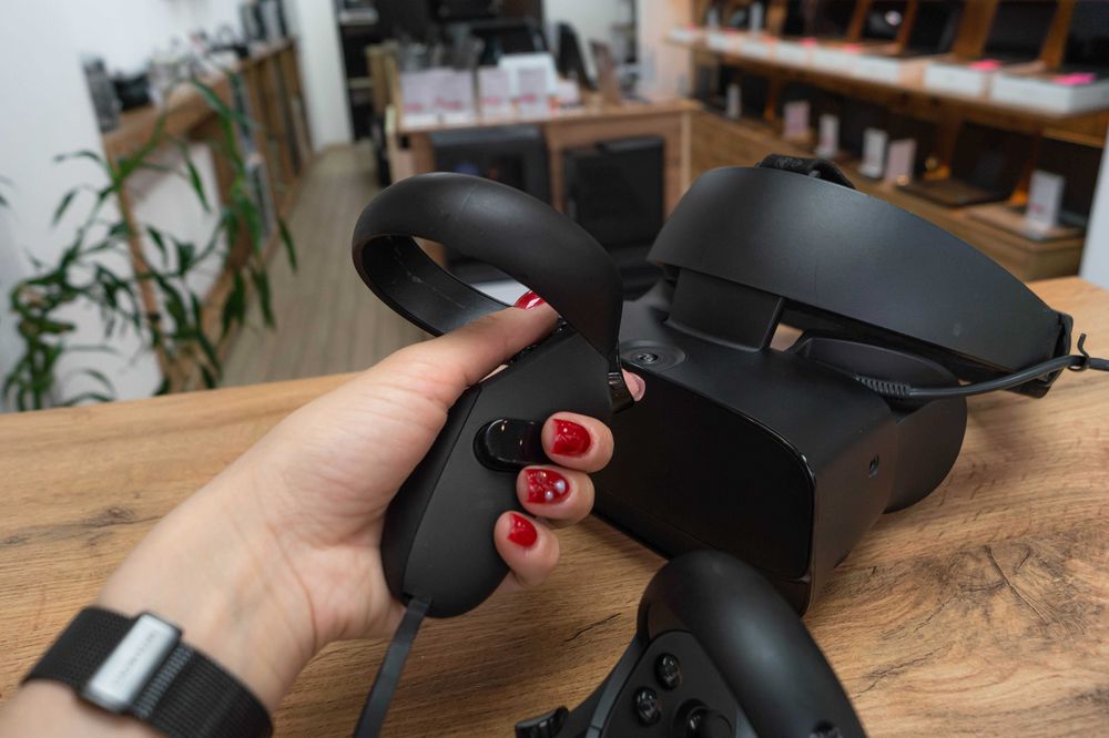 Очки виртуальной реальности Oculus Rift S черный Магазин Red Geek ...