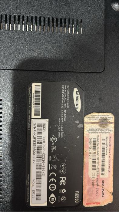 На запчасти ноутбук