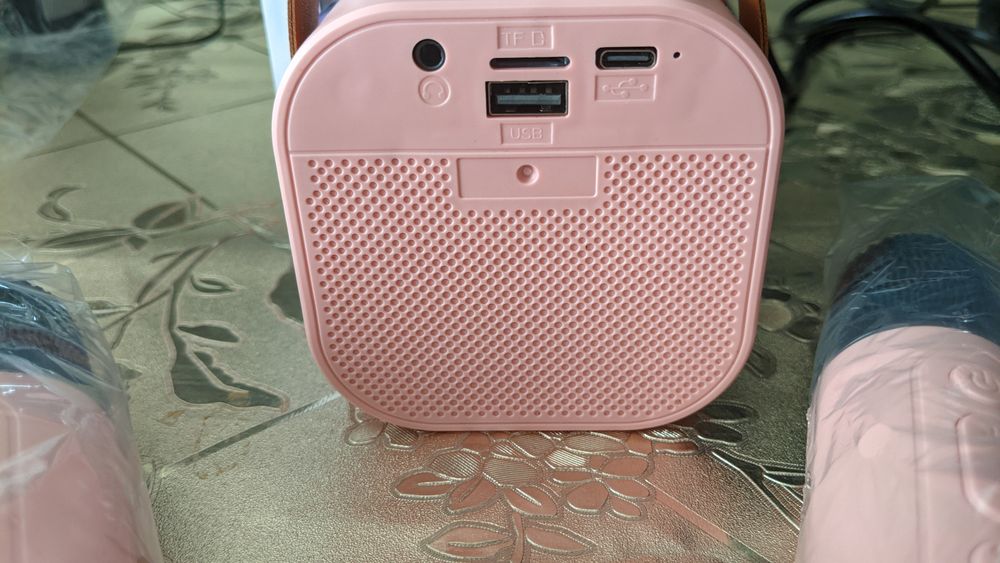 Продам блютуз колонку с микрофонами