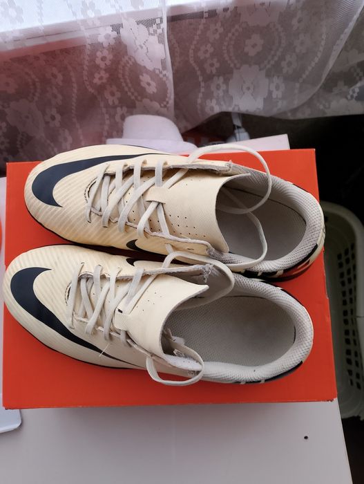 Футболни обувки NIKE