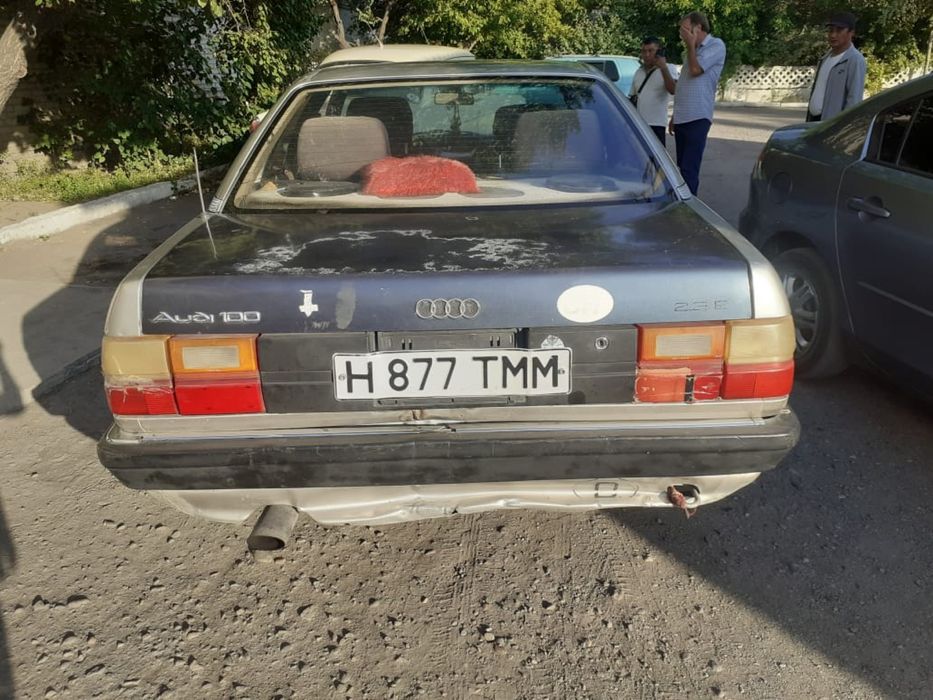 Срочно продам машину аудио 100