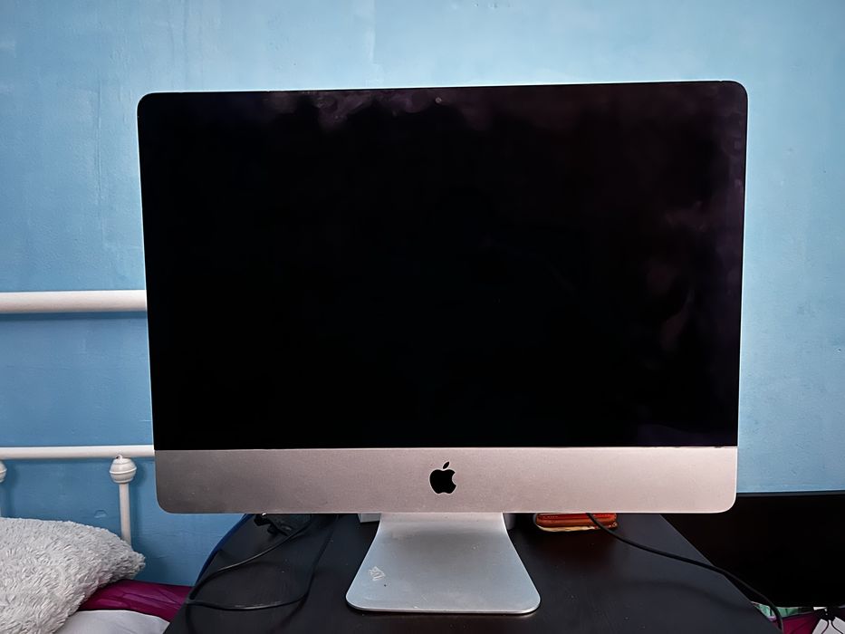 All in one Imac 21.5 inch(i5,placa video dedicata,fusion drive)
