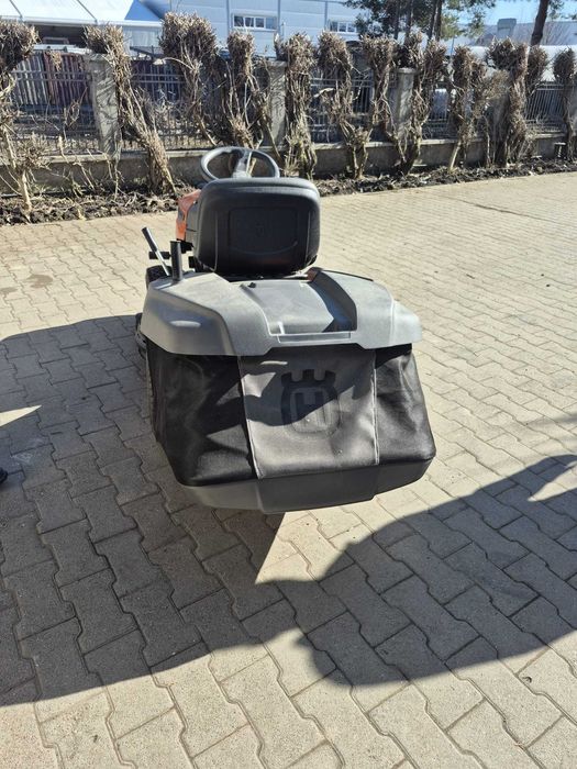 Tractor de tuns gazon Husqvarna TC 138 – NOU