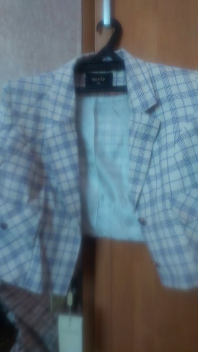 Продам костюм женский