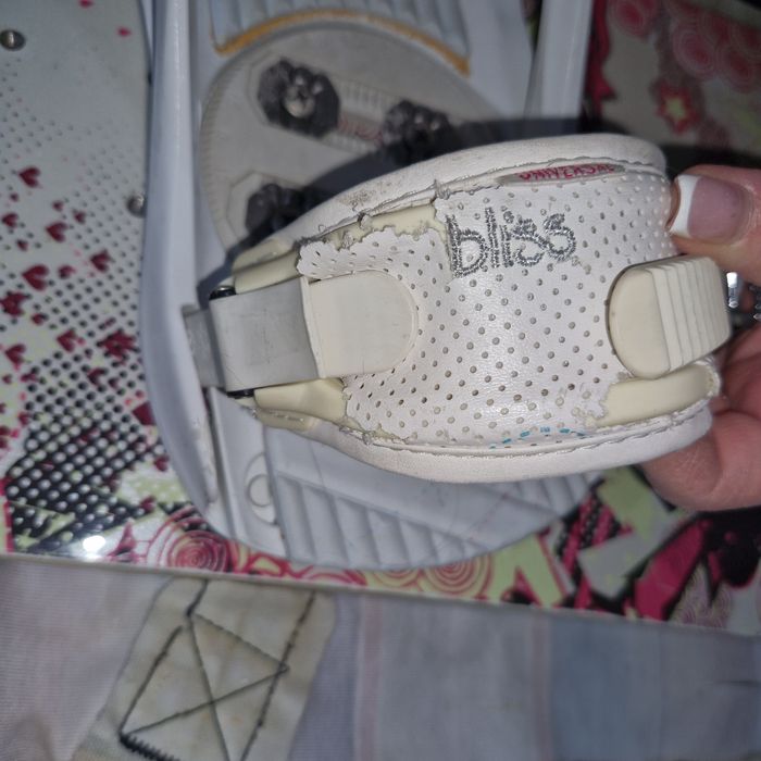 Продам сноуборд 137