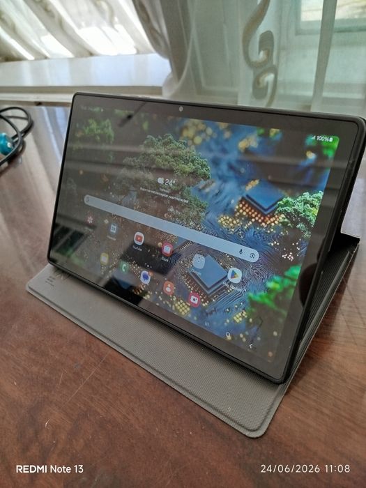 Samsung tab A8.  Holati zor