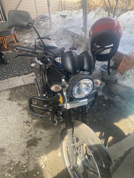 Мотоцикл YAQI , модель SL50
Черный цвет,