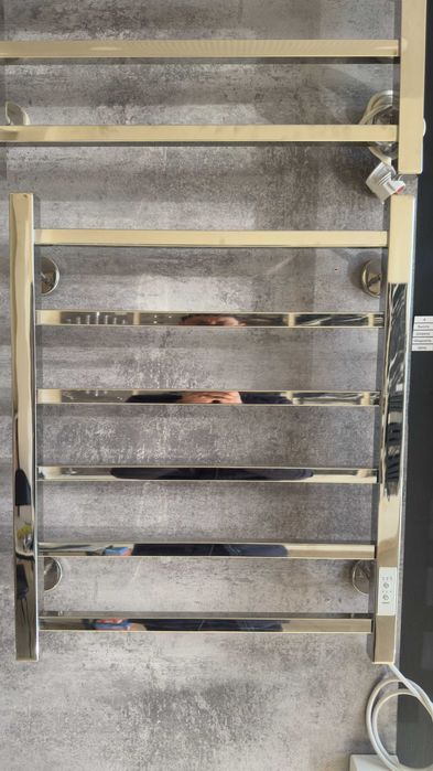 Установи полотенцесушитель куда захочешь.