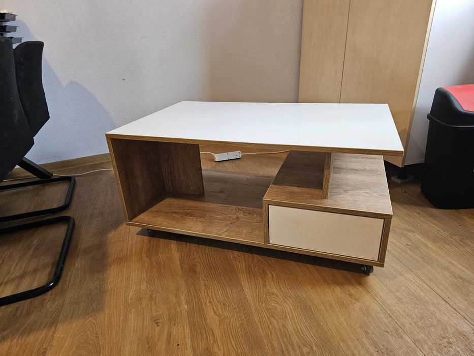 Masuta pentru sufragerie