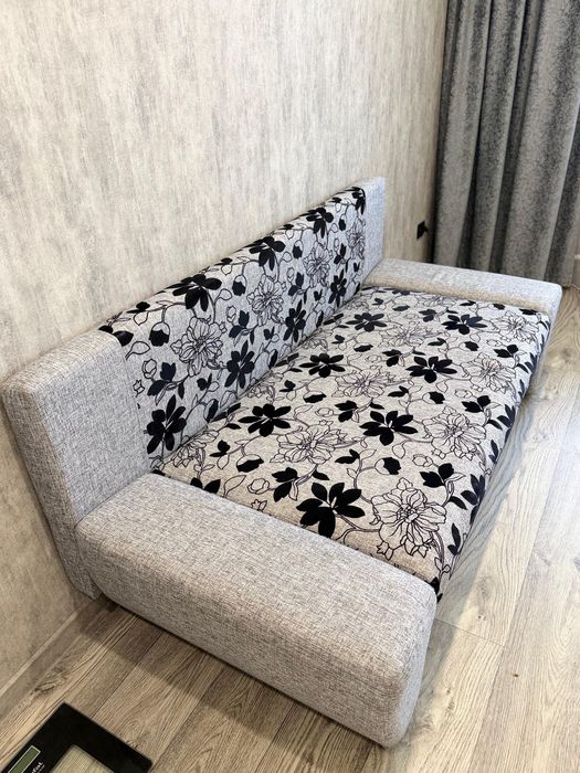 Продам 2 дивана в отличном состоянии