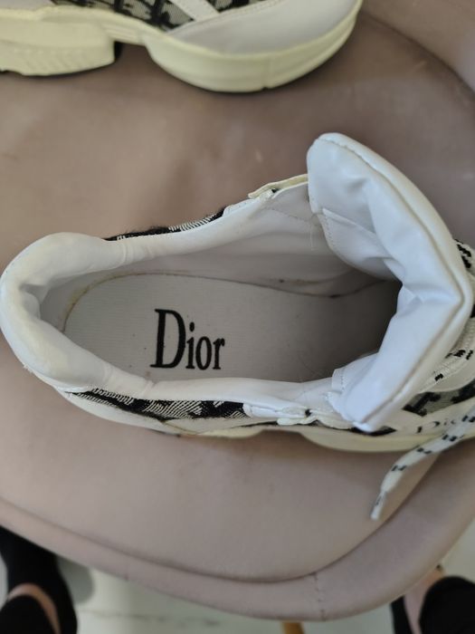Продавам маратонки Dior