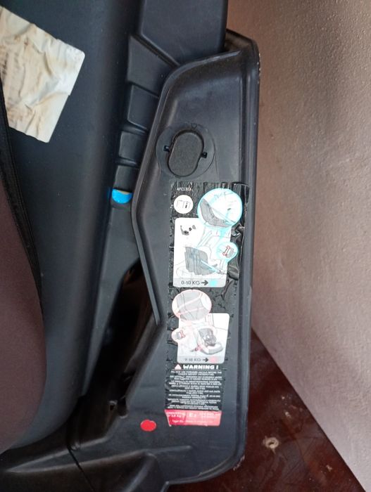 Vând scaun copii sau schimb cu animale