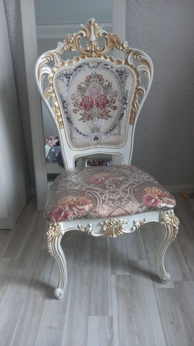 Продам стулья , ценна указано за одну