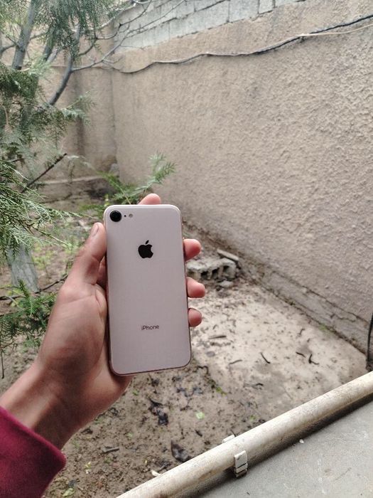 Iphone 8 xotirasi 64