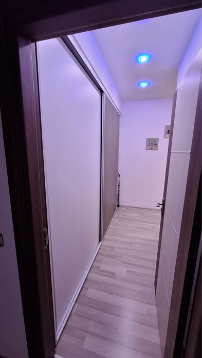 Vand apartament 3 camere