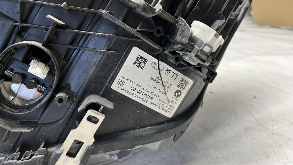 2 броя BMW 5 G30/G31 десен фар