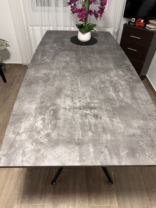 Masa bucatarie/living