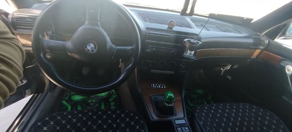 BMW E32 холати нахаду