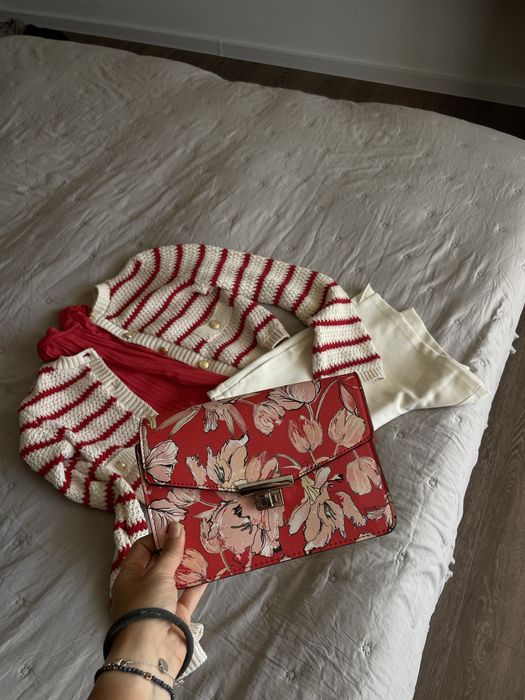 Чанта mango с флорални мотиви