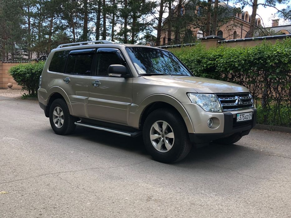 Митсубиси Паджеро 4 / Mitsubishi Pajero 4