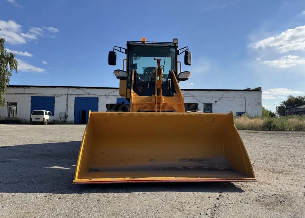 Мини погрузчик фронтальный