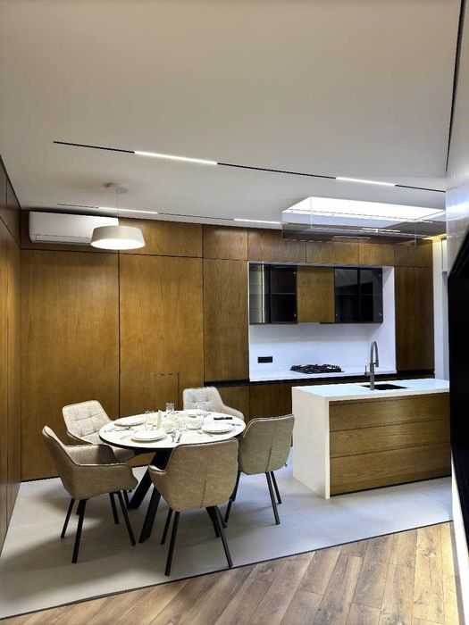 Срочно! 3-комнатная квартира 102 м² с ремонтом и кадастром