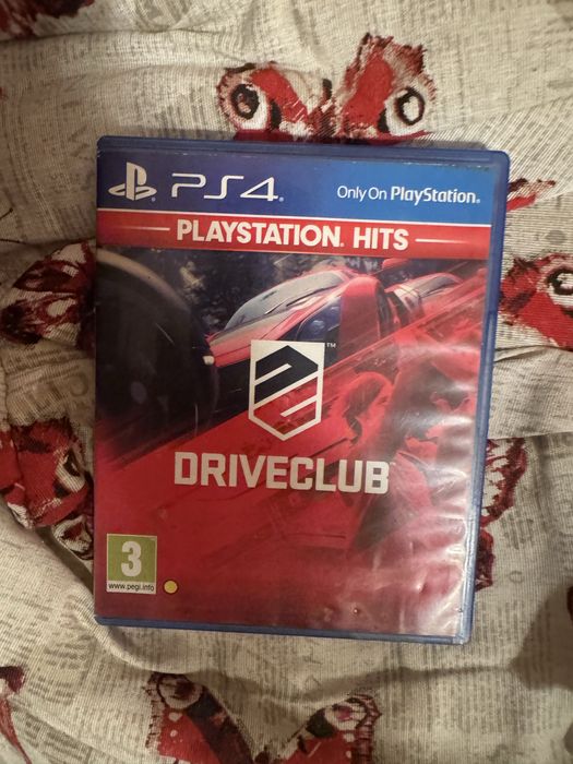 Playstation 4 slim със 7 игри