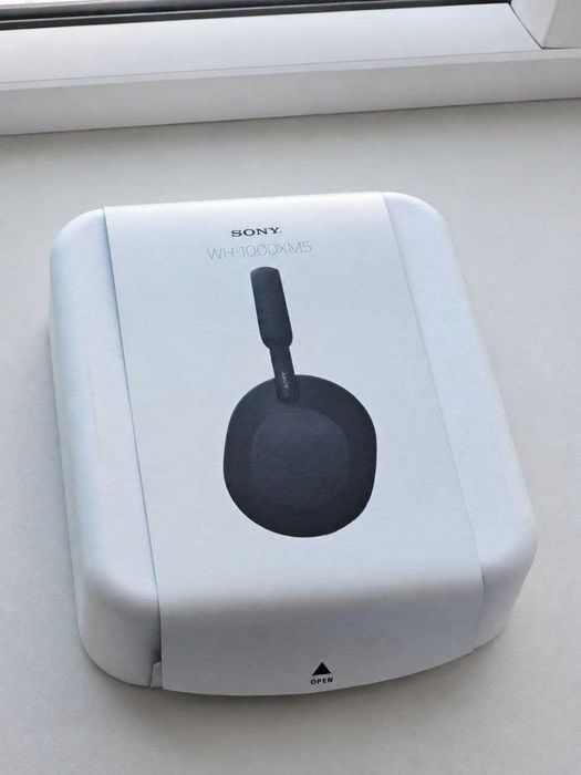sony wh-1000xm5.