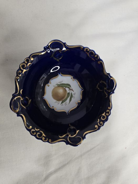 Colecție de platouri decorative din porțelan