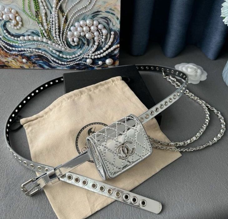 CHANEL чанта мини