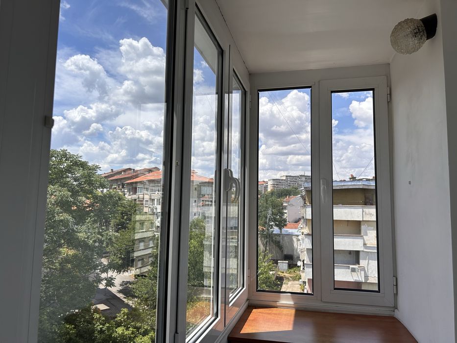 Продава се Двустаен апартамент в Плевен, 9-ти квартал - 65 кв.м за 1400 €/кв.м - Снимка #12