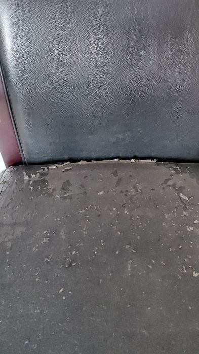 Кресло в библиотеку