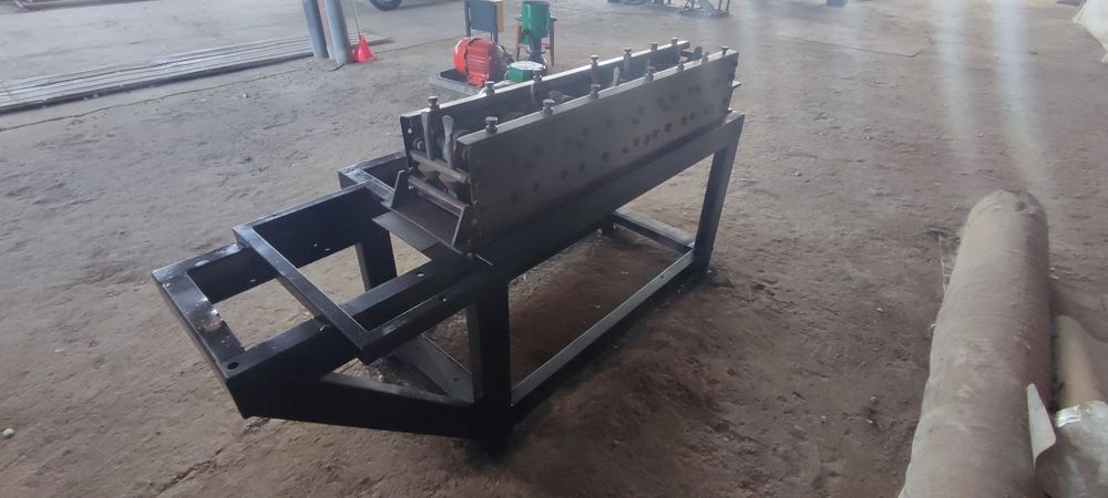 Продам станок для тепличных зажимов.