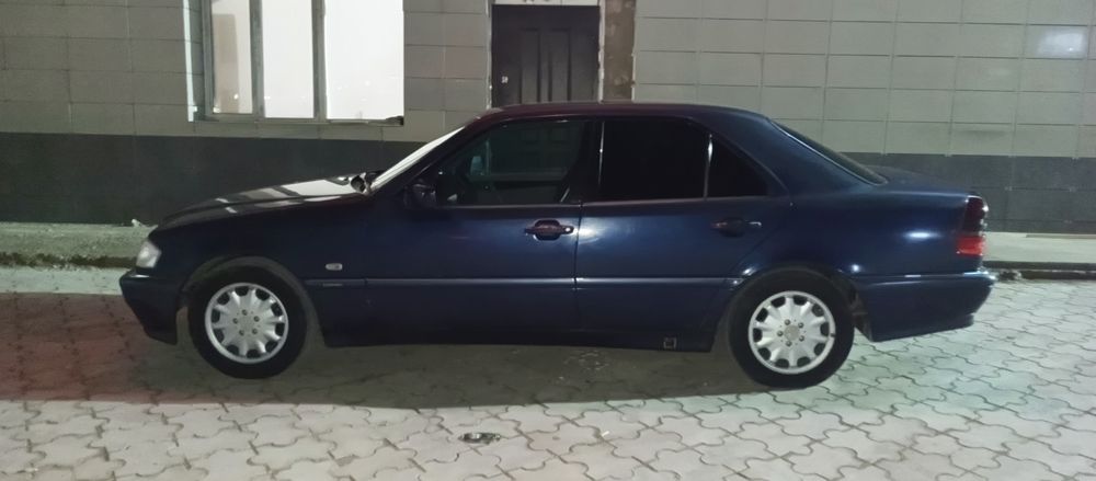 Mersedes Benz C200 W202