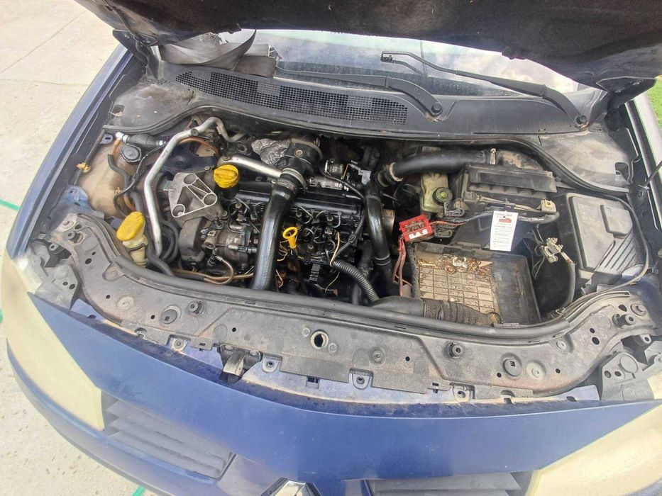 продавам рено меган 2 на части