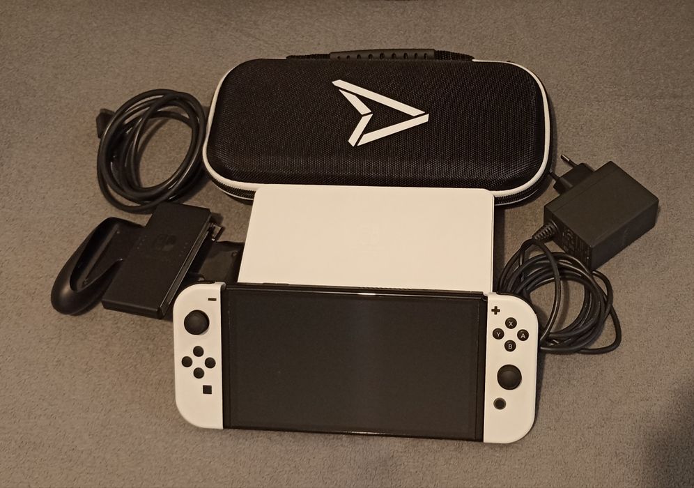 Nintendo Switch Oled 64gb si jocuri