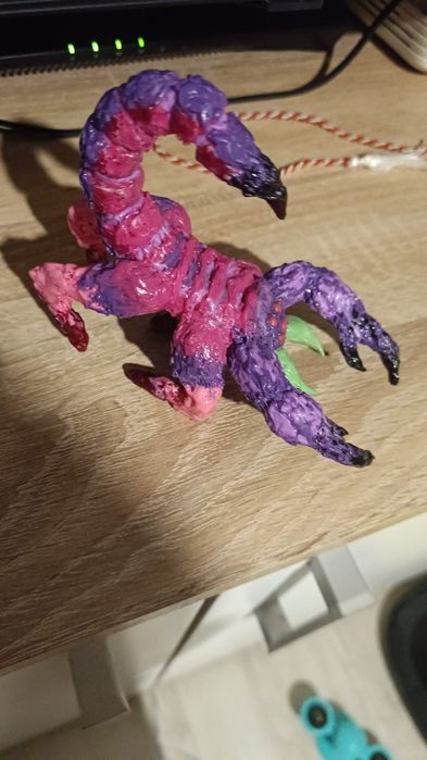 Vând figurine handmade din plastic