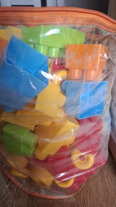 Продается детское  лего