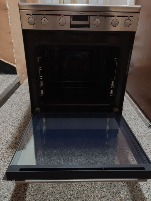 Продавам печка AEG