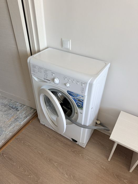 Продам нерабочую стиральную машину
