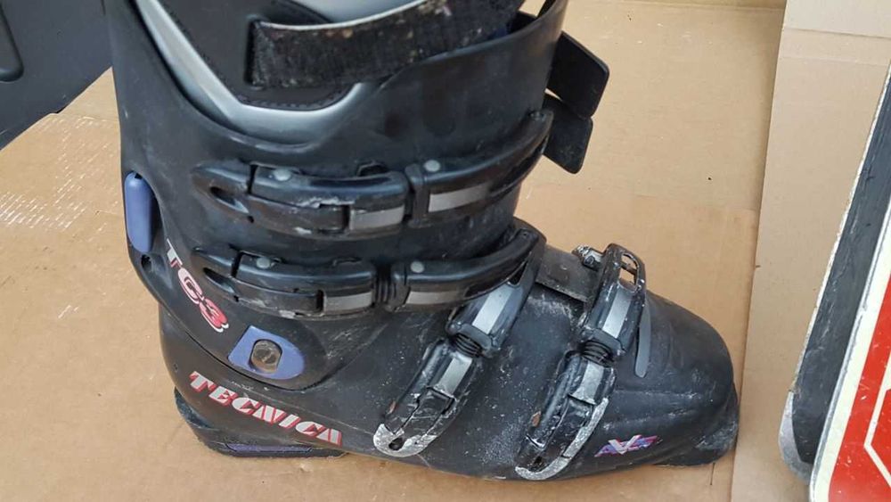 Schiuri Blizzard Secura 175 cm + clapari Tecnica + bete si accesorii