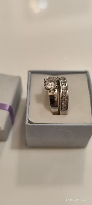 Уникални позлатени пръстени