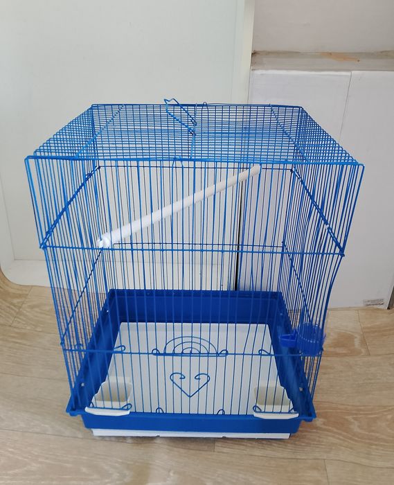 Продам клетку для птиц 4000