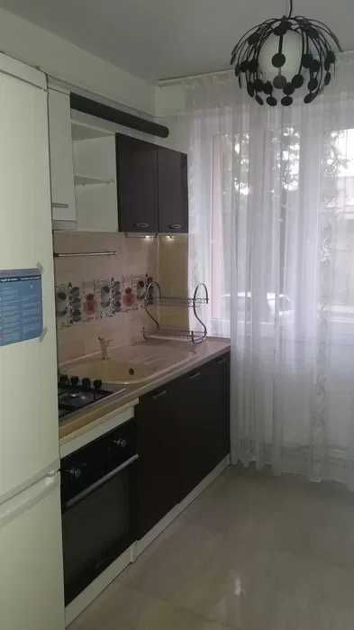 Inchiriez ap. 3 cam. SV central