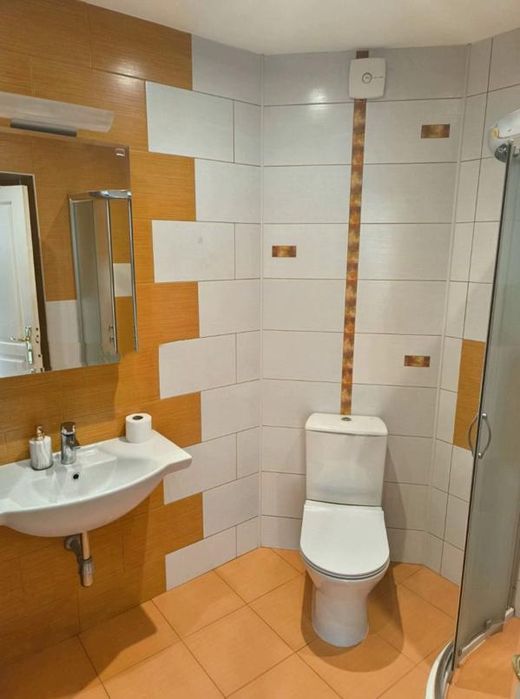 Дава се под наем Тристаен апартамент в София, Медицинска академия - 100 кв.м за 896.58 € - Снимка #6